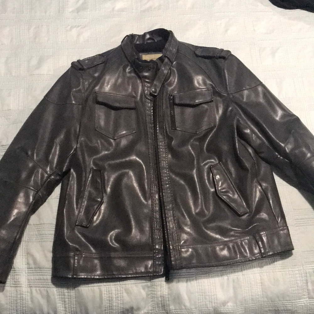 Sonoma imitation leather coat size XL, smoke free / pet free home